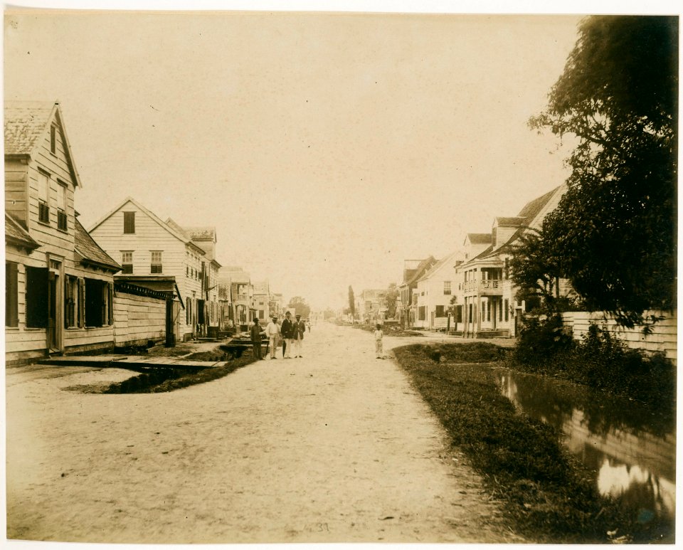 KITLV - 39032 - Muller, Julius Eduard - Paramaribo - The Maagdenstraat, Paramaribo - circa 1885