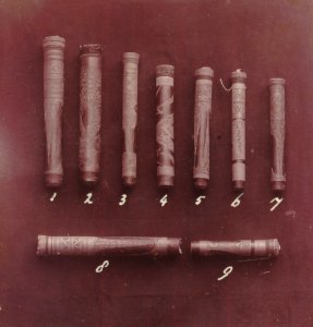 KITLV - 152079 - Demmeni, J. - Bamboo sleeves of the Kayan on the Upper Mahakam for storing tobacco and small jewelry - 1896-1897