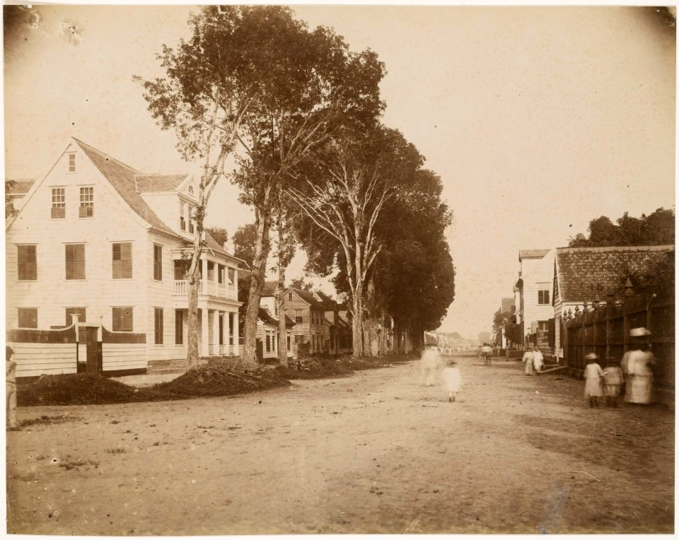 KITLV - 39036 - Muller, Julius Eduard - Paramaribo - Keizerstraat in Paramaribo - circa 1885