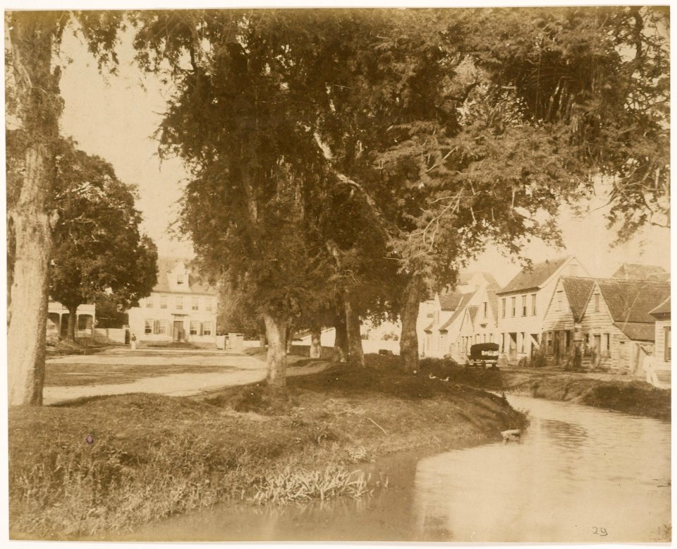 KITLV - 39030 - Muller, Julius Eduard - Paramaribo - The Knuffelsgracht, Paramaribo - circa 1885