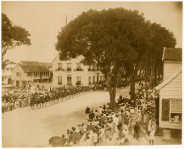 KITLV - 39046 - Muller, Julius Eduard - Paramaribo - Acceptance of the government by the new governor, Mr. H. J. Smidt at Paramaribo - 1885