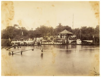 KITLV - 40327 - Stafhell & Kleingrothe - Medan - Festive meeting of Europeans with four boats for Deli - circa 1890 photo