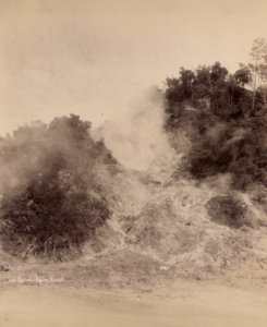 KITLV - 50182 - Lambert & Co., G.R. - Singapore - Mud source on the Kawah Manuk near Garut, Java - circa 1900