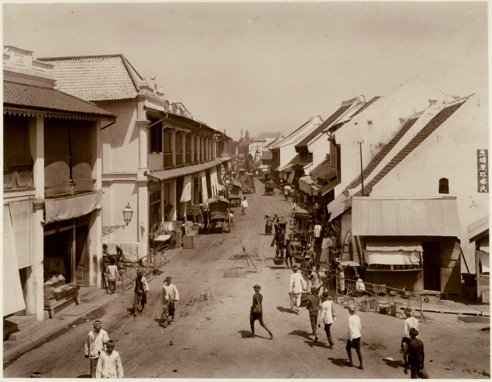 KITLV - 28765 - Kurkdjian, Ohannes - Soerabaja - Chinese district in Surabaya - circa 1900