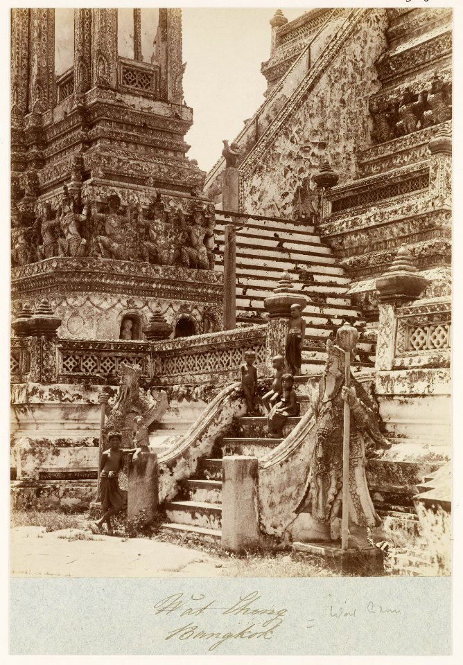 KITLV - 29194 - Lambert & Co., G.R. - Singapore - Wat Cheng Buddhist temple at Bangkok - circa 1897 photo