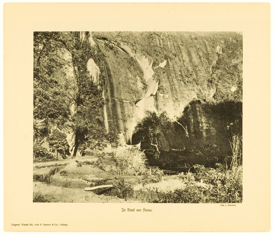 KITLV - 29361 - Demmeni, J. - Harau at Payakumbuh, Sumatra - circa 1910