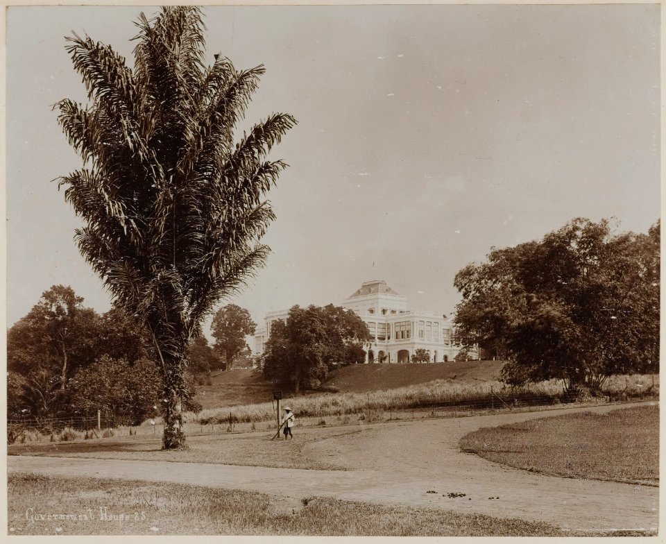 KITLV - 53173 - Lambert & Co., G.R. - Singapore - Government House in Singapore - circa 1890