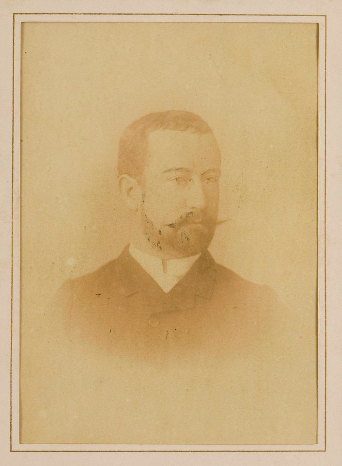 KITLV - 51098 - Farsari, A. - Yokohama - European man in Japan - circa 1890