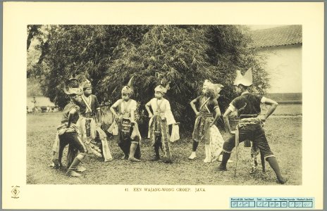 KITLV - 37371 - Demmeni, J. - Tulp, De - Haarlem - Wayang Wong performance in Central Java - 1911