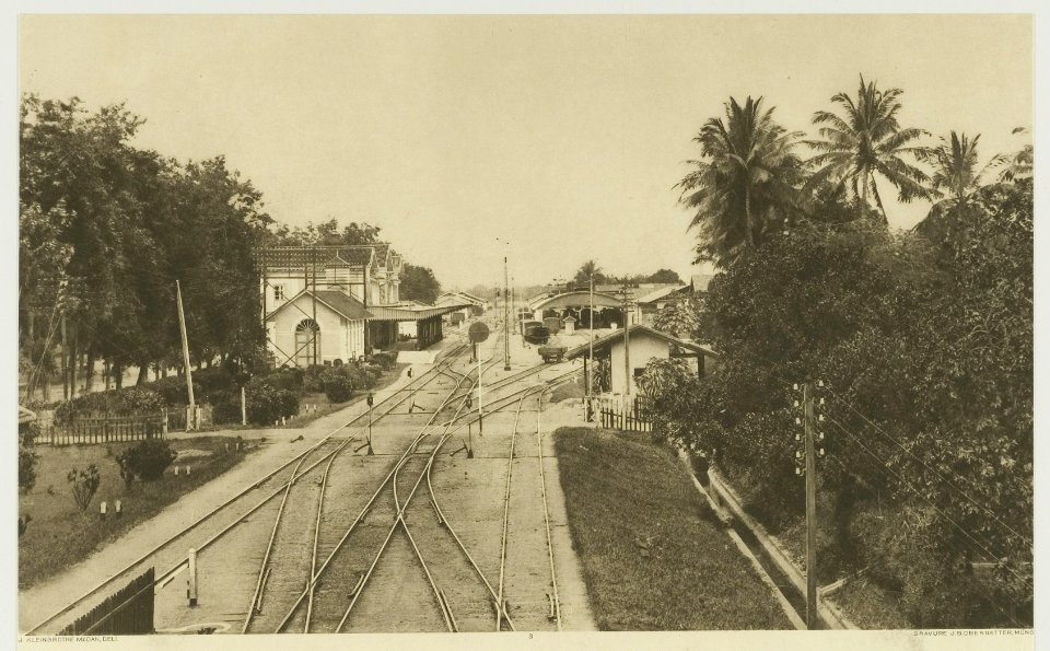 KITLV - 26882 - Kleingrothe, C.J. - Medan - Railway station at Medan, Sumatra - circa 1905
