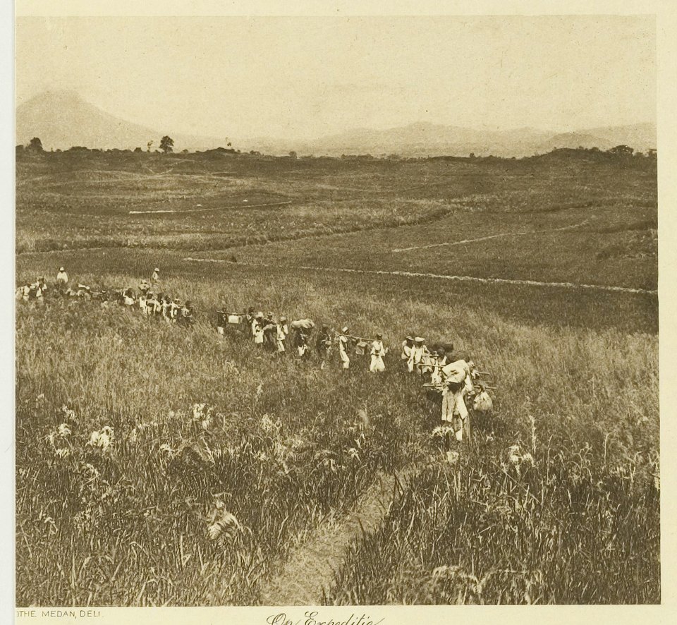 KITLV - 26890 - Kleingrothe, C.J. - Medan - Expedition, Batak - circa 1905