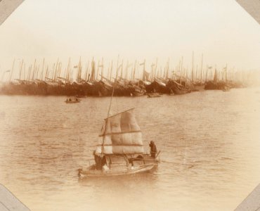 KITLV - 65859 - Chinese junks at Macau - presumably 1900-1902