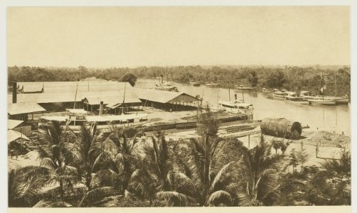 KITLV - 26918 - Kleingrothe, C.J. - Medan - Petroleum Establishment Rantaupandjang (Rantau Panjang), East Coast of Sumatra - circa 1905