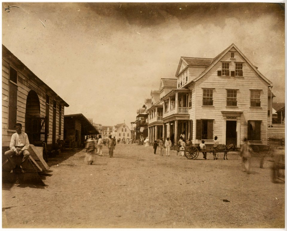 KITLV - 39015 - Muller, Julius Eduard - Paramaribo - The Waterkant in Paramaribo - circa 1885