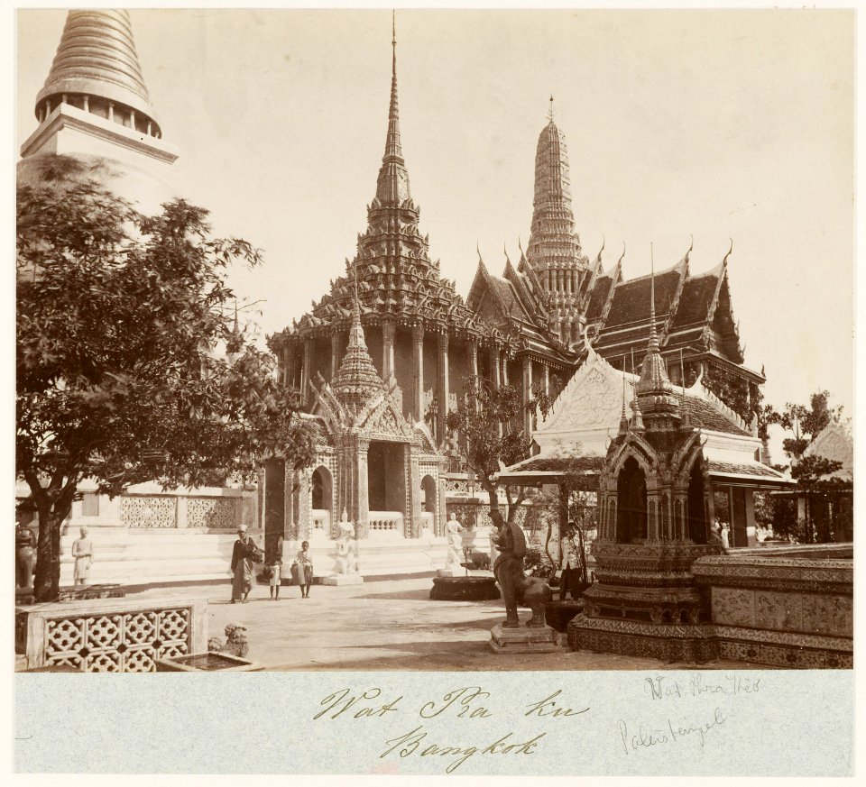 KITLV - 29196 - Lambert & Co., G.R. - Singapore - Palace Temple Wat Pra Keo in Bangkok - circa 1897