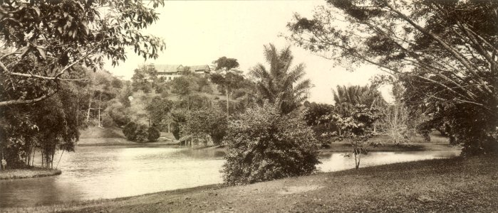 KITLV - 79951 - Kleingrothe, C.J. - Medan - Governor's Residence in Kuala Lumpur - circa 1910 photo