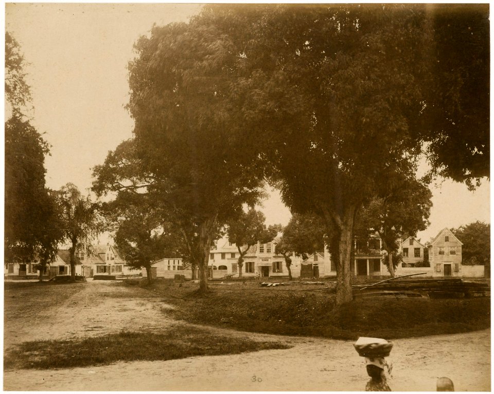 KITLV - 39031 - Muller, Julius Eduard - Paramaribo - Engelsche Plein (English Square) in Paramaribo - circa 1885
