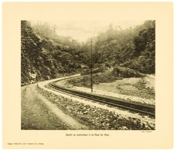 KITLV - 29363 - Demmeni, J. - Cog railway in the Anai Gorge, Sumatra - circa 1910