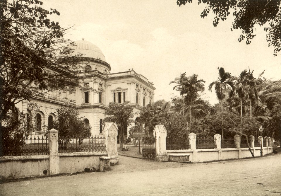 KITLV - 79901 - Kleingrothe, C.J. - Medan - Raffles Museum in Singapore - circa 1910