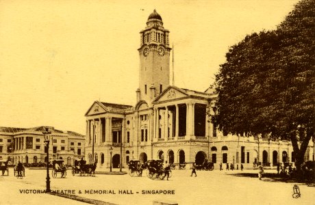 KITLV - 33196 - Victoria Theatre and Memorial Hall in Singapore - circa 1900