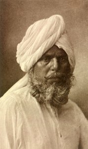 KITLV - 80015 - Kleingrothe, C.J. - Medan - Bangladeshi man, probably in Malaysia - circa 1910