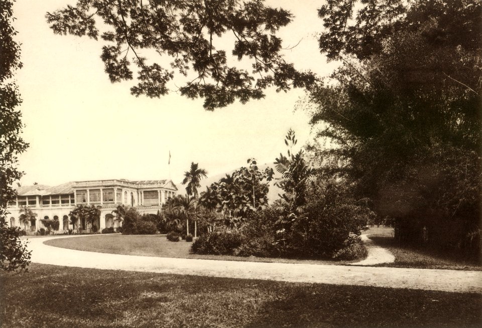 KITLV - 80035 - Kleingrothe, C.J. - Medan - Resident's house at Penang - circa 1910