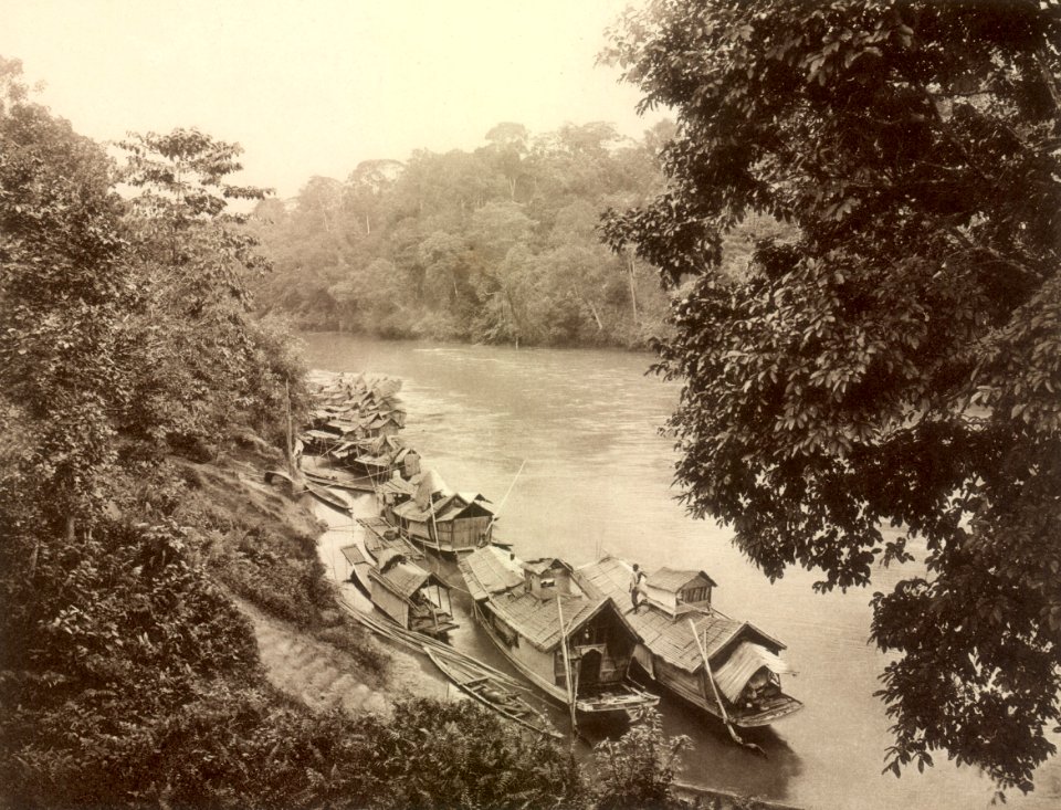 KITLV - 79973 - Kleingrothe, C.J. - Medan - Sungai Pahang (Pahang River) at Kuala Lipis - circa 1910
