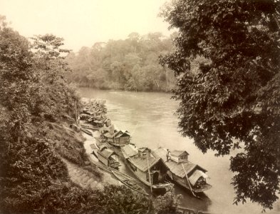 KITLV - 79973 - Kleingrothe, C.J. - Medan - Sungai Pahang (Pahang River) at Kuala Lipis - circa 1910