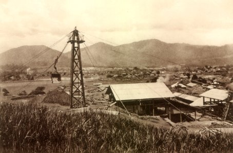 KITLV - 79977 - Kleingrothe, C.J. - Medan - Red Hill Mine, tin mine near Ipoh, Malaysia - circa 1910