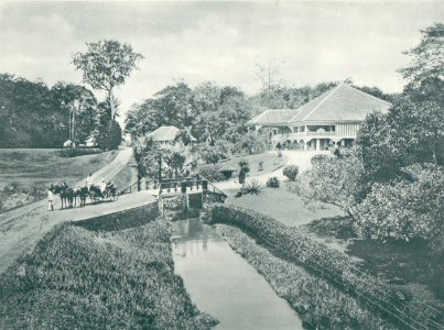 KITLV - 80222 - Kleingrothe, C.J. - Medan - House of the chief administrator of the Tobacco Company Arendsburg in Deli in the East Coast of Sumatra - 1898