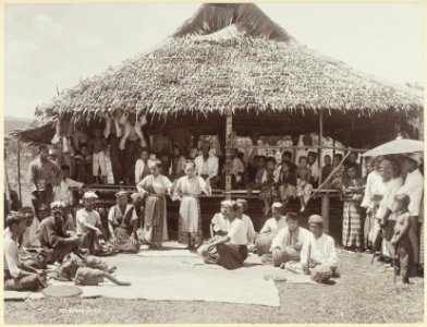 KITLV - 3675 - Lambert & Co., G.R. - Singapore - Ma'joeng dance and drama at Perak - circa 1903