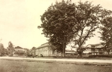 KITLV - 80033 - Kleingrothe, C.J. - Medan - Hospital at Penang - circa 1910 photo