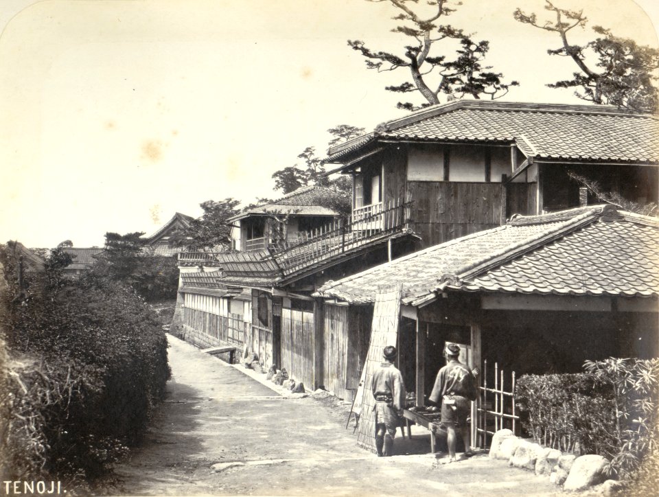 KITLV - 83037 - Houses at Tennoji in Japan - before 1880