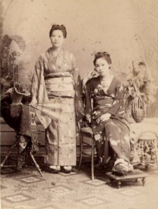 KITLV - 50193 - Lambert & Co., G.R. - Singapore - Two Japanese women in Southeast Asia in traditional costumes - circa 1900