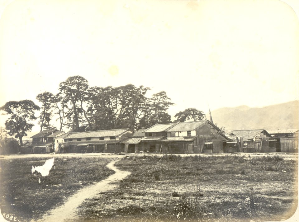 KITLV - 83050 - Houses and shops in Kobe in Japan - before 1880