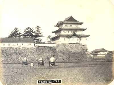 KITLV - 83058 - Castle Yeddo in Japan - before 1880