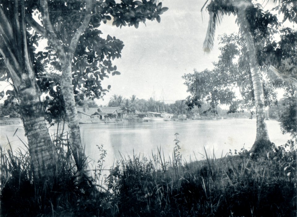 KITLV - 80248 - Kleingrothe, C.J. - Medan - Tanjung Pura on the Batang Serangan at Pangkalan Brandan - 1898