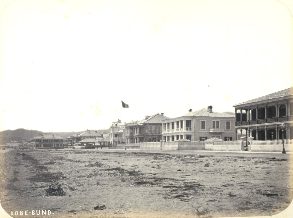 KITLV - 83040 - Houses in Kobe, Japan - before 1880