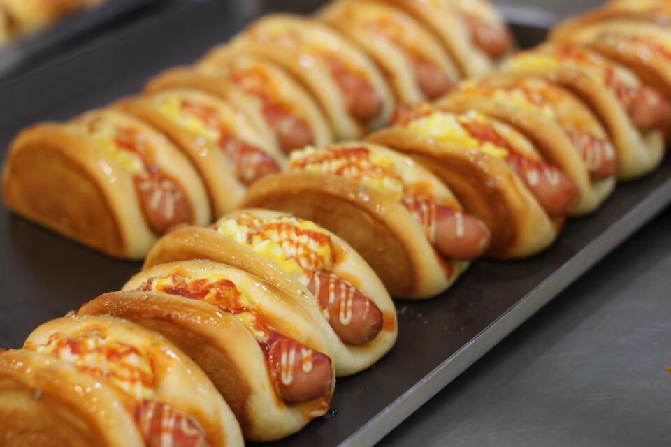 Gourmet bread sausage roll