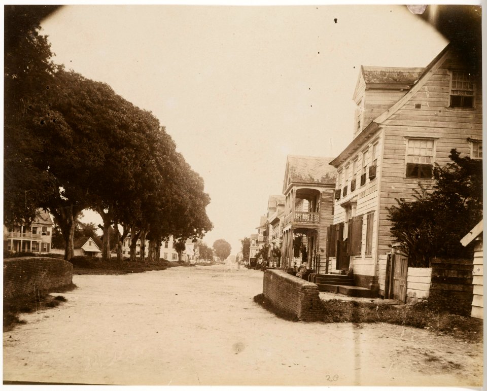 KITLV - 39029 - Muller, Julius Eduard - Paramaribo - Keizerstraat in Paramaribo - circa 1885