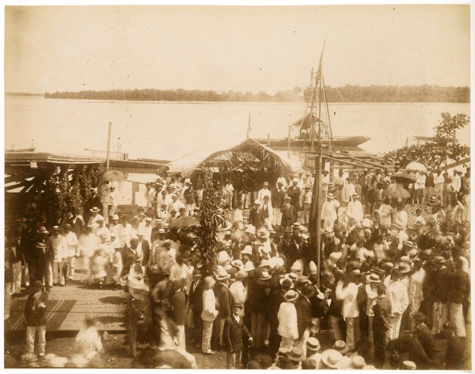 KITLV - 39045 - Muller, Julius Eduard - Paramaribo - Ceremony of laying the foundation stone of the warehouse of the Royal West India Mail Service (K.W.I.M.) at the Waterkant in Paramaribo - circa 1885