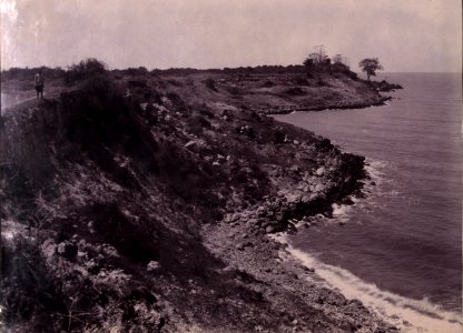 KITLV - 400610 - Kurkdjian, N.V. Photografisch Atelier - Soerabaia-Java - The eastern tip of Madura, presumably at Tanjong Lapak - 