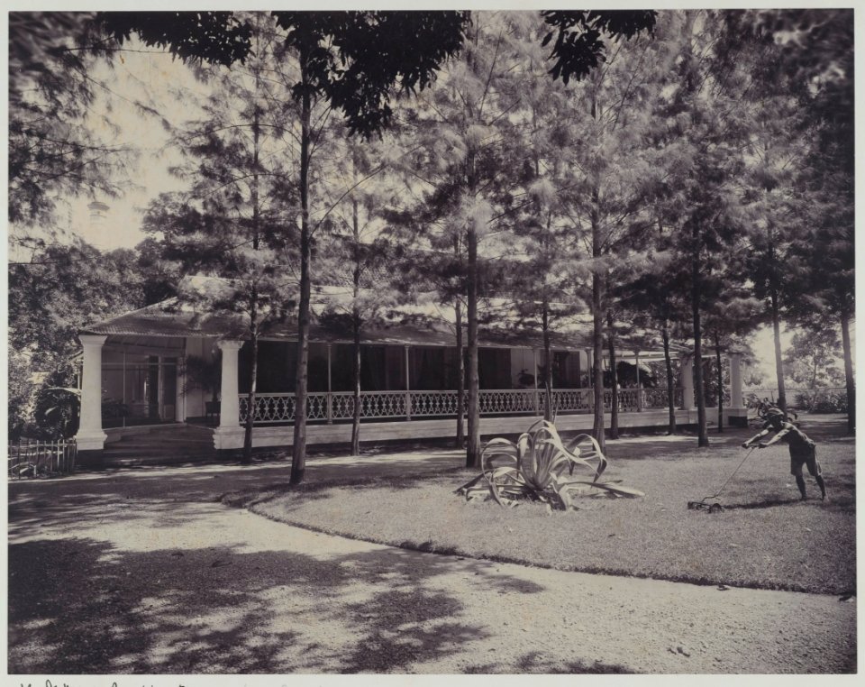 KITLV - 7798 - Kurkdjian - Soerabaja - Administrator's house of sugar company De Maas near Panarukan - circa 1910