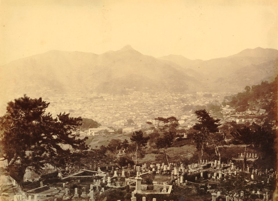 KITLV - 89888 - Beato, Felice - Cemetery and houses at Nagasaki in Japan - presumably 1863-1865