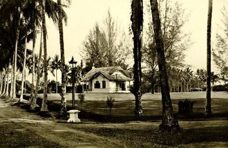 KITLV - 78302 - Kleingrothe, C.J. - Medan - Office of the Amsterdam Deli Company in Gloegoer near Medan, Sumatra - circa 1900