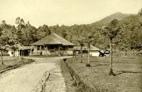 KITLV - 78339 - Kleingrothe, C.J. - Medan - Convalescence institution Bandar Bahru at Bandar Baru south of Medan, Sumatra - circa 1900