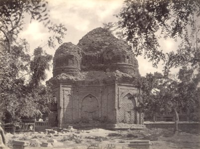 KITLV 100535 - Unknown - Ruin in British India - Around 1870