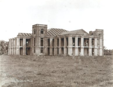 KITLV - 91756 - Lambert & Co., G.R. - Singapore - Palace under construction in Muar in the Straits Settlements - circa 1890