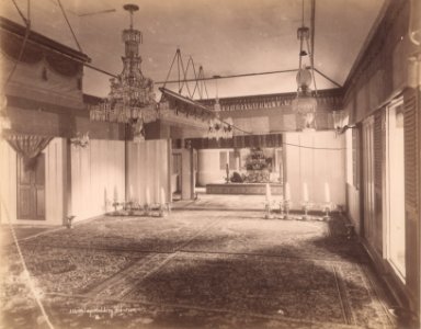 KITLV - 91760 - Lambert & Co., G.R. - Singapore - Bridal room in the Straits Settlements - circa 1890 photo