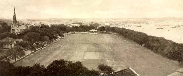 KITLV - 79898 - Kleingrothe, C.J. - Medan - Sports fields in Singapore, probably seen from the bell tower of the Queen Victoria Memorial Hall - circa 1910